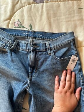 Old Navy Mid-Rise WOW Boyfriend Jeans - Light Blue Denim